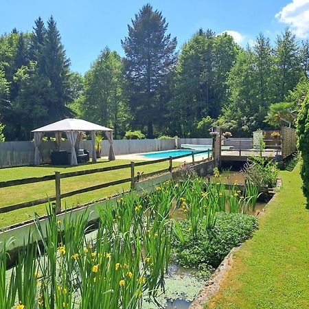 Moulin Du Pommier Glamping & Camping Saulgond Екстериор снимка
