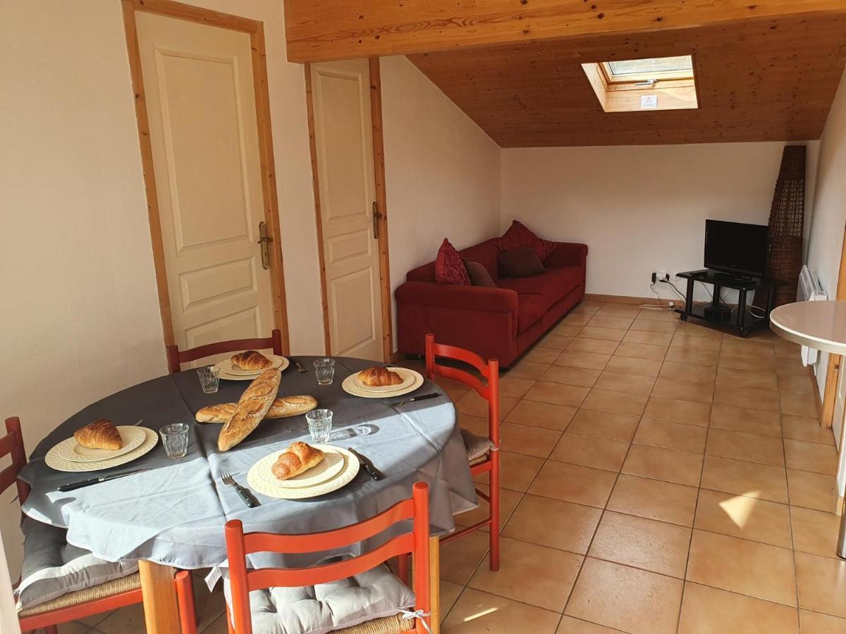 Moulin Du Pommier Glamping & Camping Saulgond Екстериор снимка