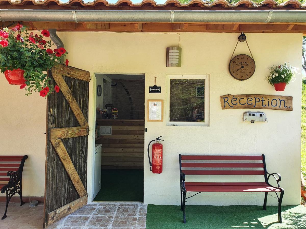 Moulin Du Pommier Glamping & Camping Saulgond Екстериор снимка