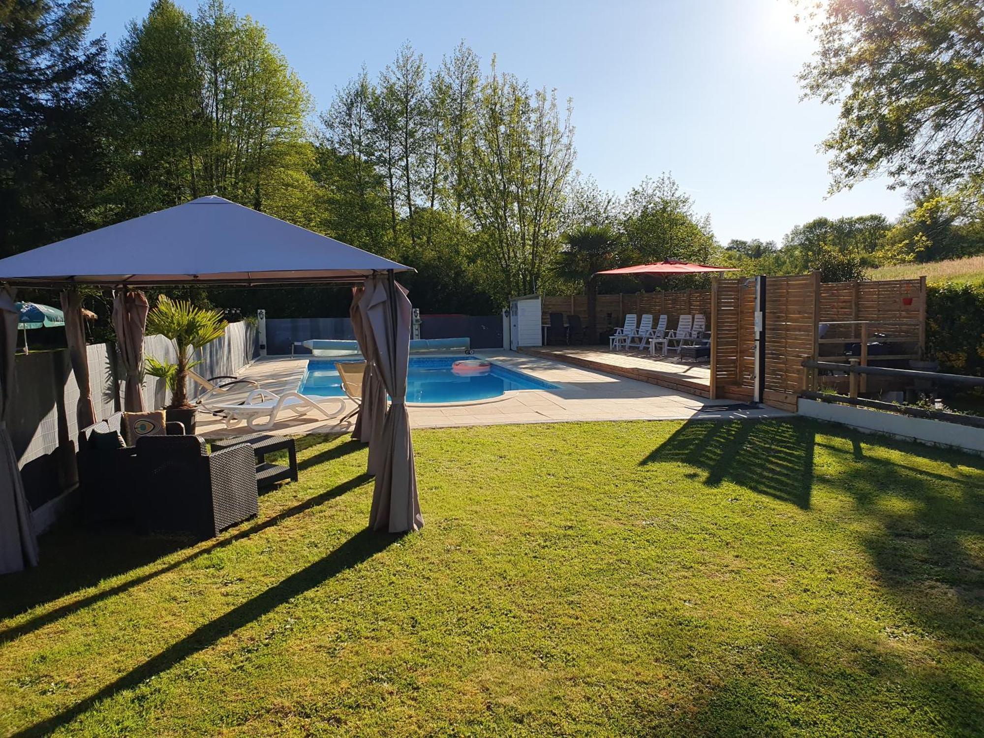 Moulin Du Pommier Glamping & Camping Saulgond Екстериор снимка