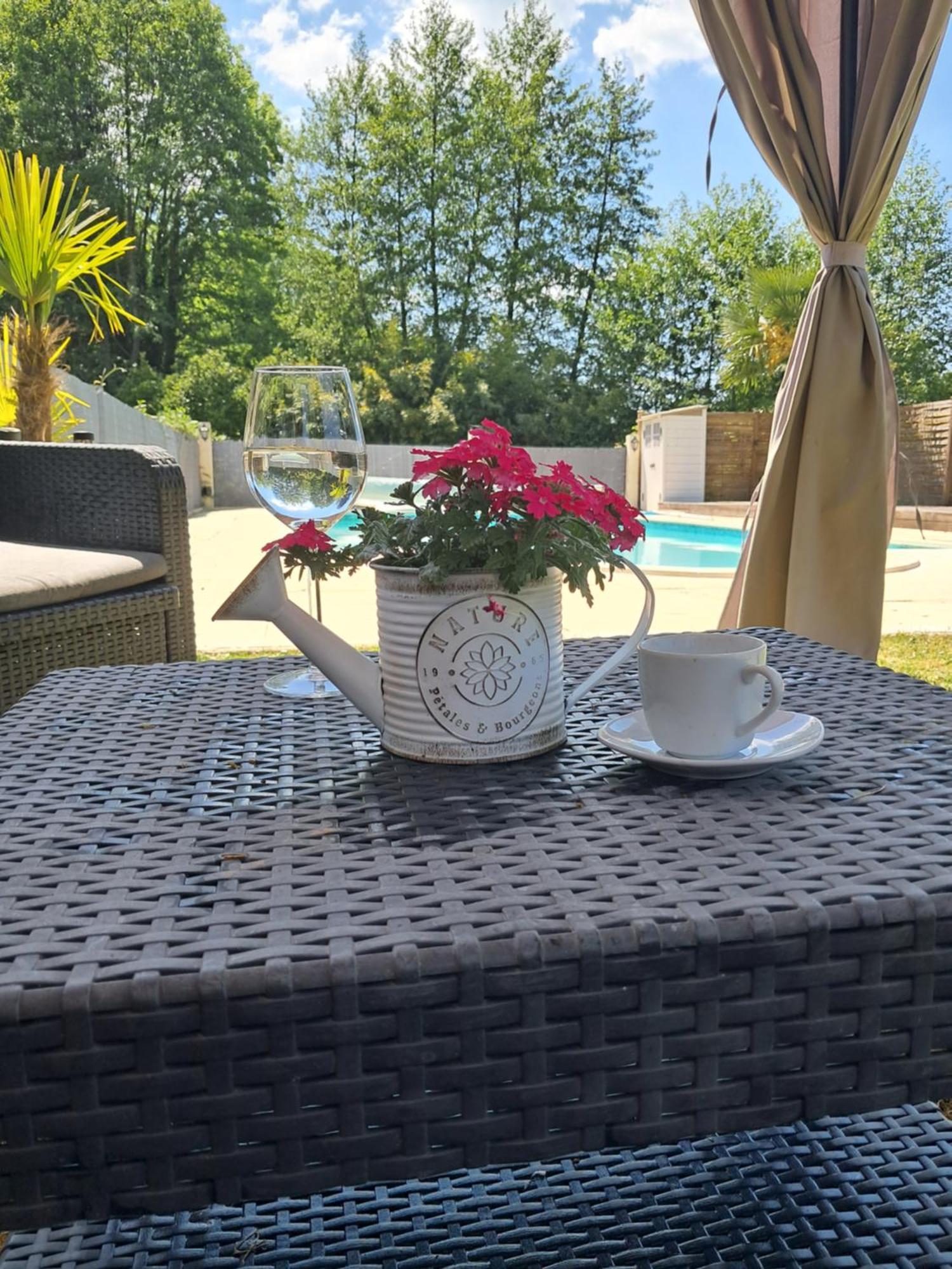Moulin Du Pommier Glamping & Camping Saulgond Екстериор снимка